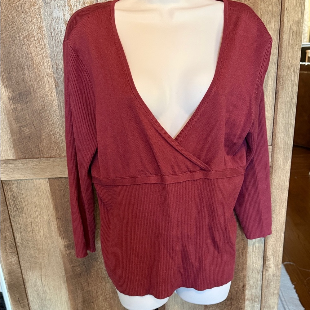 Women's Deep V-Neck Top - pink-Red